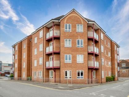 2 Bed Flat, Hassell Street, ST5