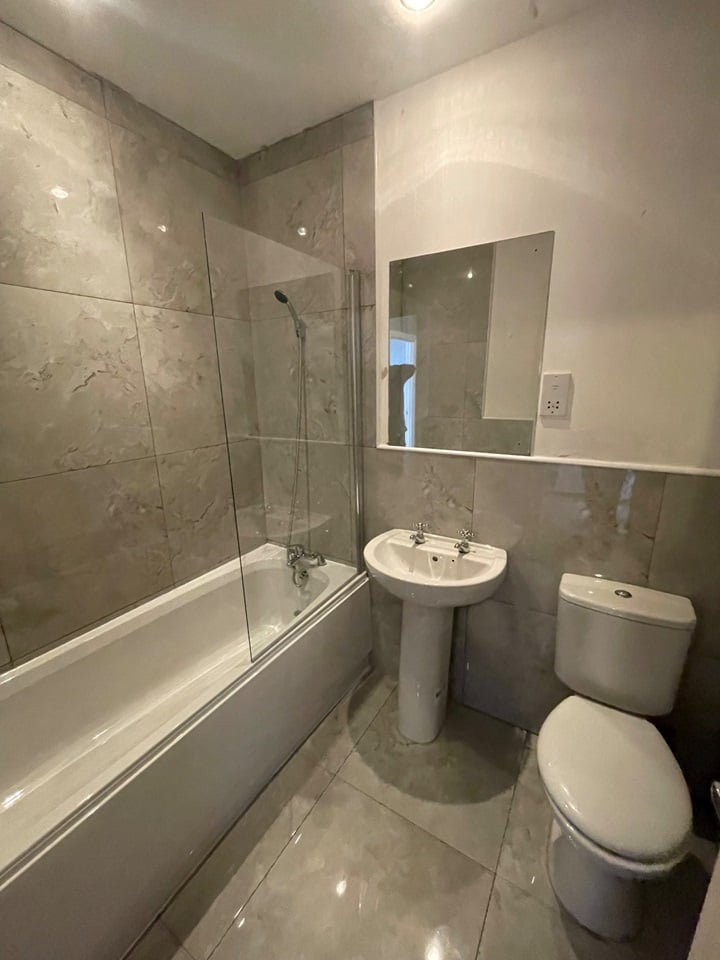 1 Bed Flat, City Heights, M3 photo 5
