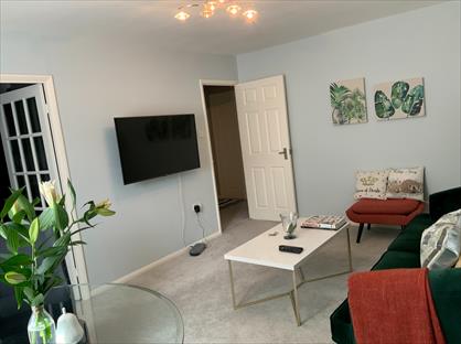 2 Bed Flat, Bowman Mews, SW18