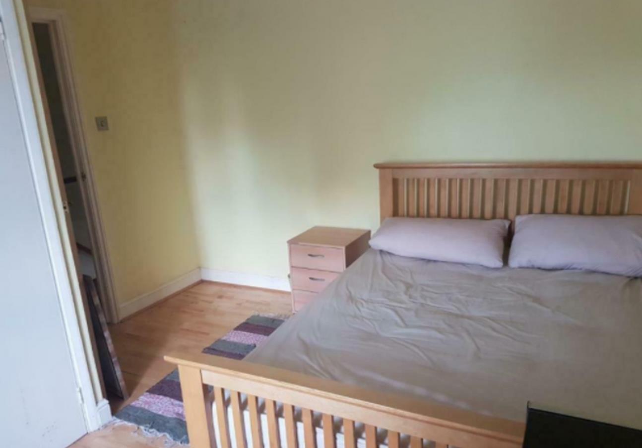 Slough 2 Bed Terraced House, Slough, SL2 To Rent Now for £1,800.00 p/m