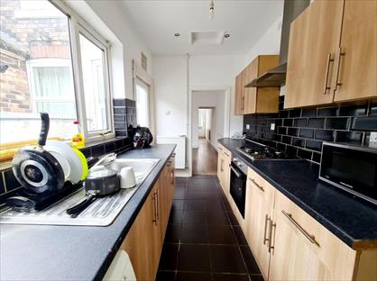 Room in a Shared House, Thornton Road, ST4