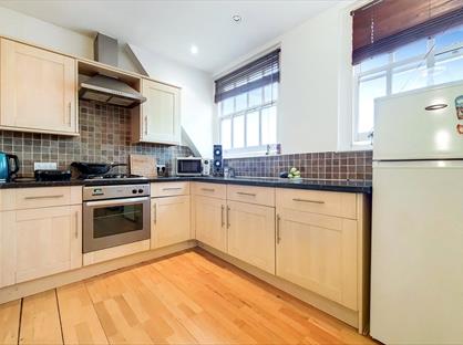1 Bed Flat, Streatham High Road, SW16