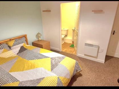 Room in a Shared Flat, Doughty Close, DY4