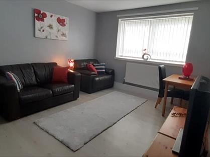 2 Bed Flat, Warwickhill Road, KA1