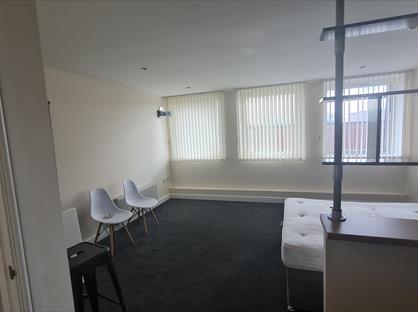 Studio Flat, Princegate, DN1