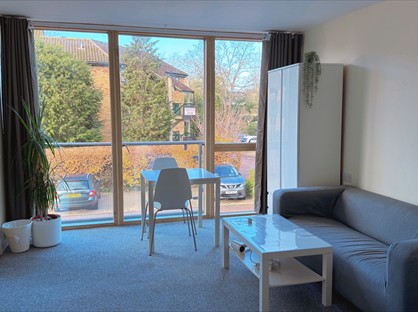 Studio Flat, Anstey Way, CB2