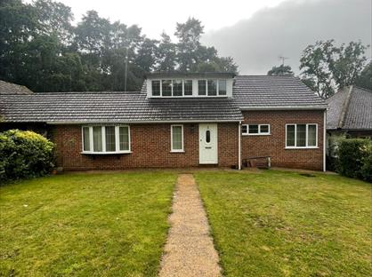 4 Bed Semi-Detached House, Old Wokingham Road, RG45