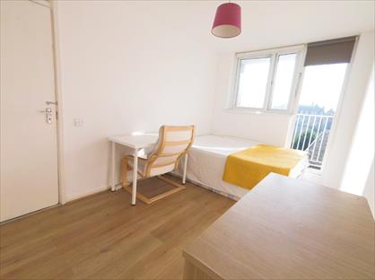 4 Bed Flat, Lucey Way, SE16