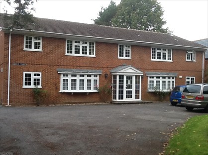 2 Bed Flat, Bath Road, SL6