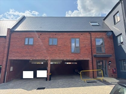 2 Bed Flat, Rolfe Road, CM1
