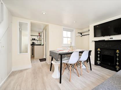 2 Bed End Terrace, Castle Street, BN1