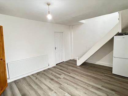 3 Bed Flat, Winfield Street, LU6