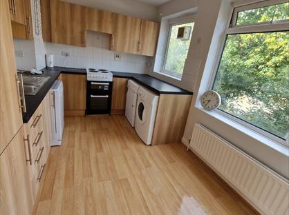 4 Bed Terraced House, Augustus Road, SW19