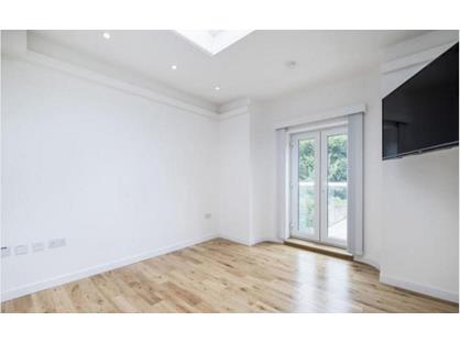 1 Bed Flat, Peckham Hill Street, SE15
