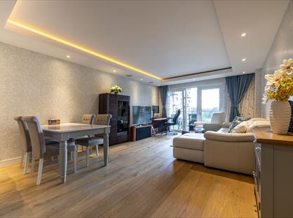 2 Bed Flat, Regatta Lane, W6