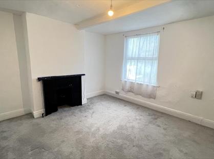 2 Bed Flat, High Street North, LU6