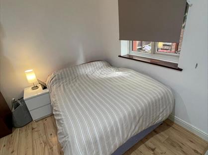 Studio Flat, Ashley Drive, TW7