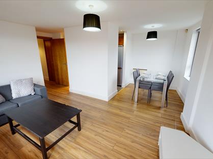 2 Bed Flat, Staten Court, L1