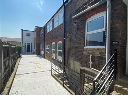 1 Bed Flat, Clarendon Road, LU2