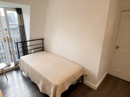 Room in a Shared Flat, Netherwood Road, W14
