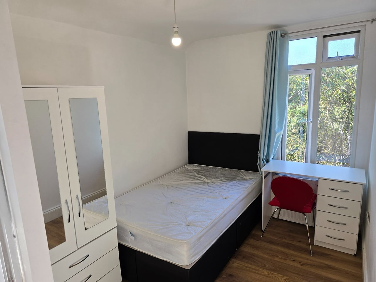 Room in a Shared House, Fletcher Road, NG9