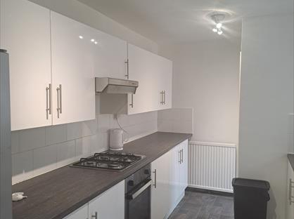 5 Bed Semi-Detached House, Claypol Rd, NG7