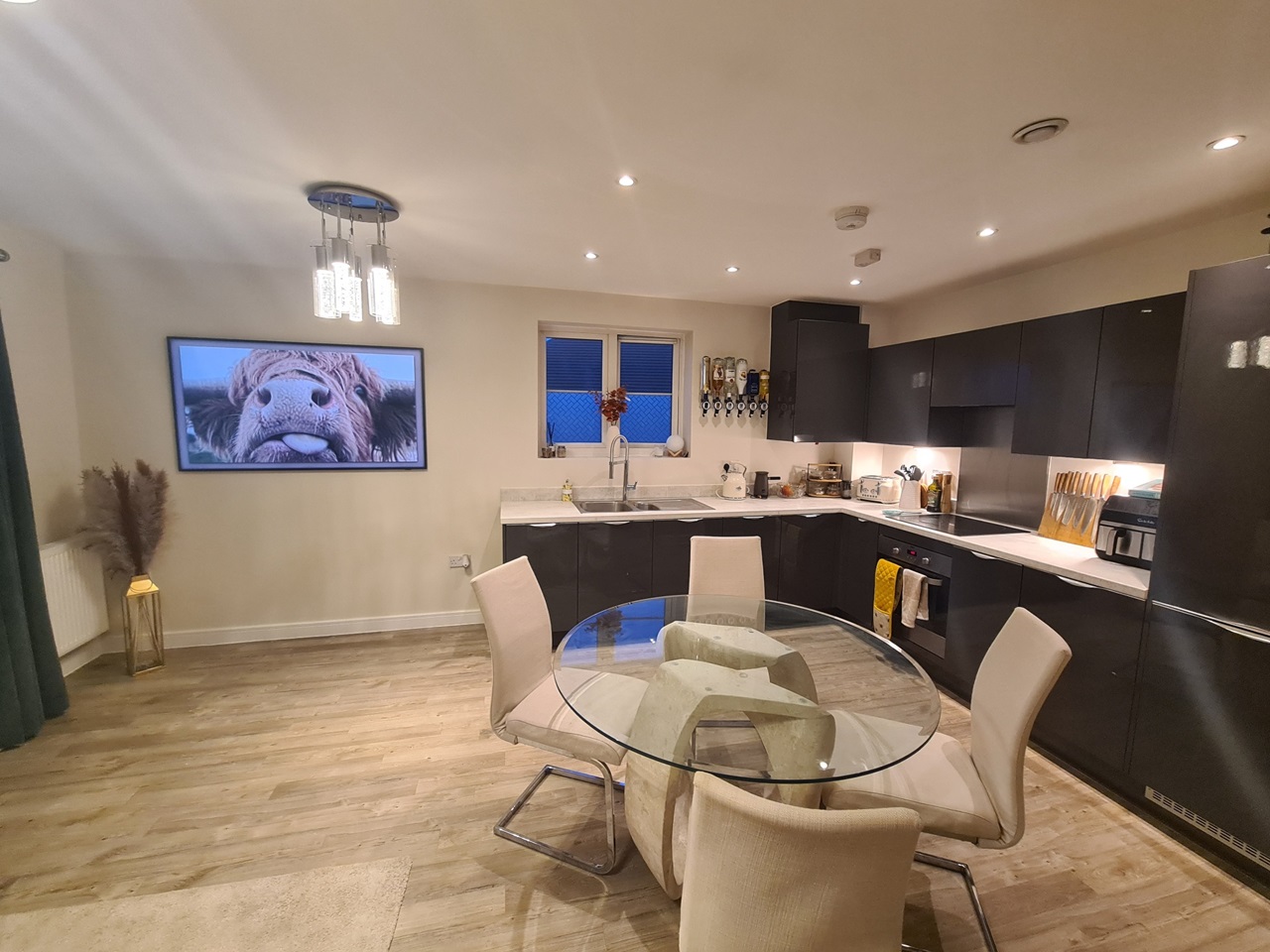 Blackwater, Camberley, Farnborough - 2 Bed Flat, Crane House, GU17 - To ...