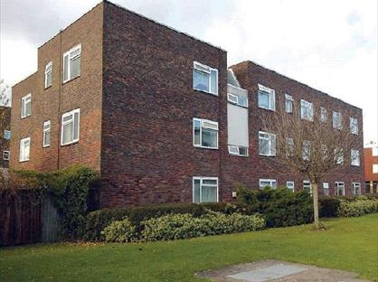 Bedsit, Milward Court, BN43