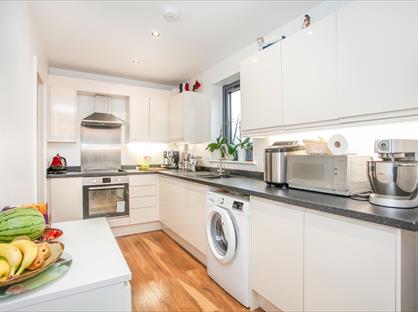 2 Bed Flat, Station Road, EN5