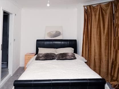 Room in a Shared House, Wrotham Road, DA11