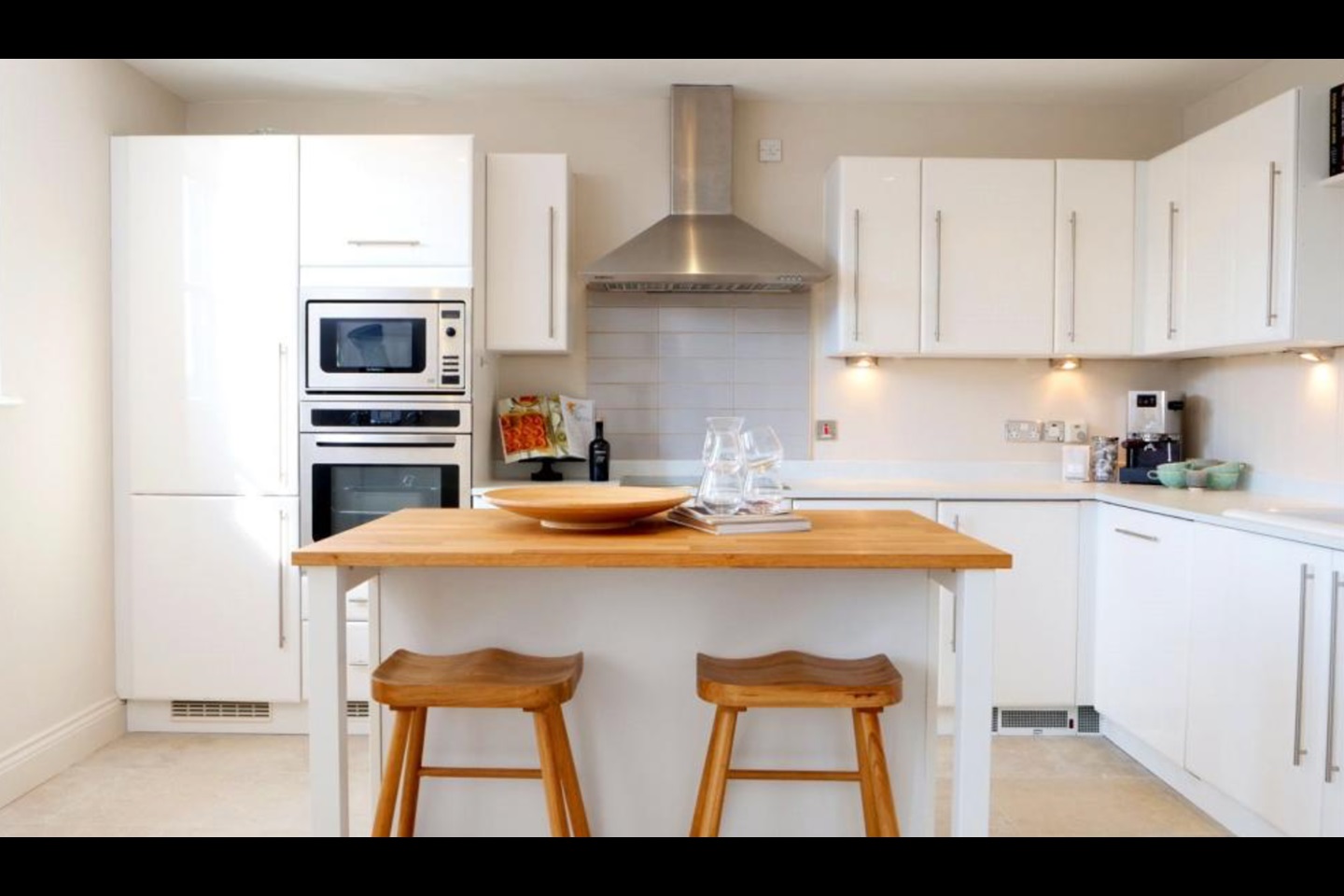 Marlborough 3 Bed Penthouse, Cromwell Mews, SN8 To Rent Now for £