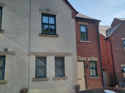 3 Bed Semi-Detached House, Schuster Road, M14