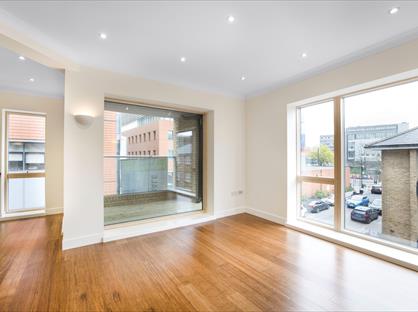 2 Bed Flat, Newark Street, E1