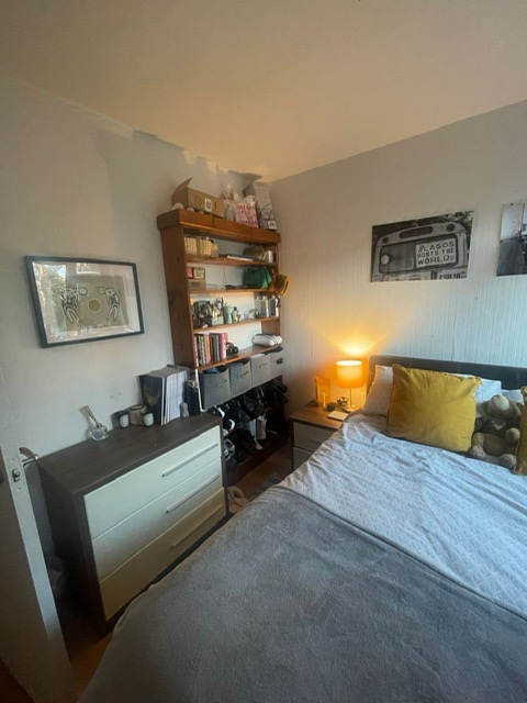 4 Bed Flat, Gurney House, E2 photo 5