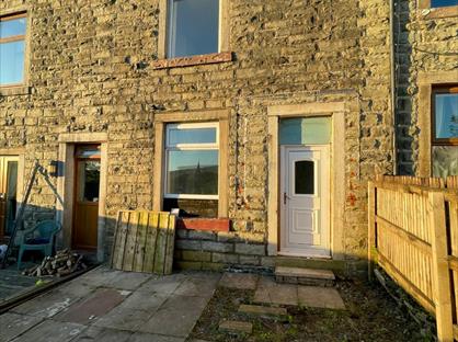 3 Bed Terraced House, Pine Street, OL13