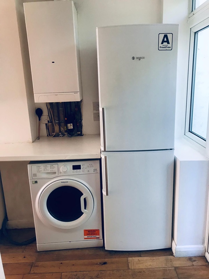 Ilford Studio Flat, Wanstead Park Road, IG1 To Rent Now for £850.00 p/m