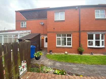 3 Bed Semi-Detached House, Whitworth Close, WA3