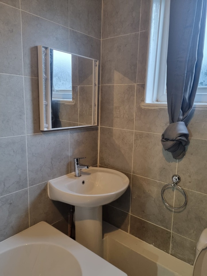 1 Bed Flat, St. Bees Close, M14 photo 5