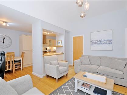 2 Bed Flat, Crown Street, AB11
