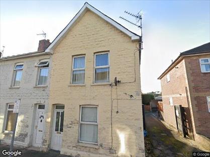 3 Bed Terraced House, Lombard Street, CF62