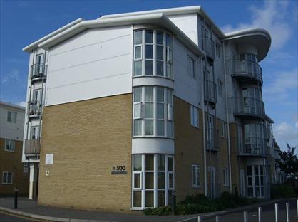 Studio Flat, Castle Lane West, BH8