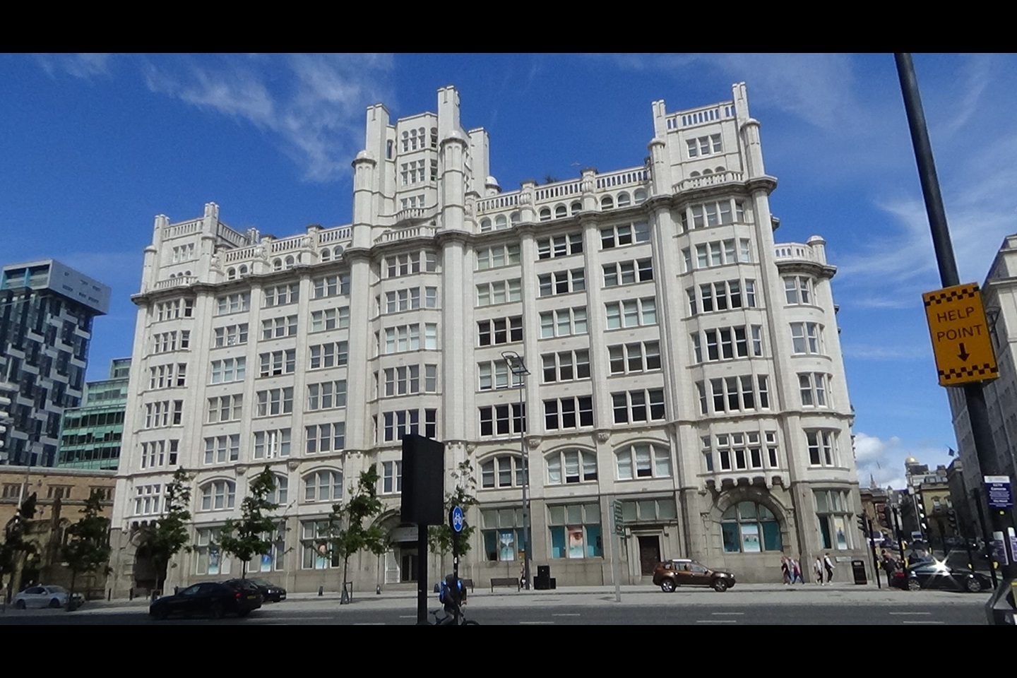 2 Bed Flat, Tower Building, L3 photo 2