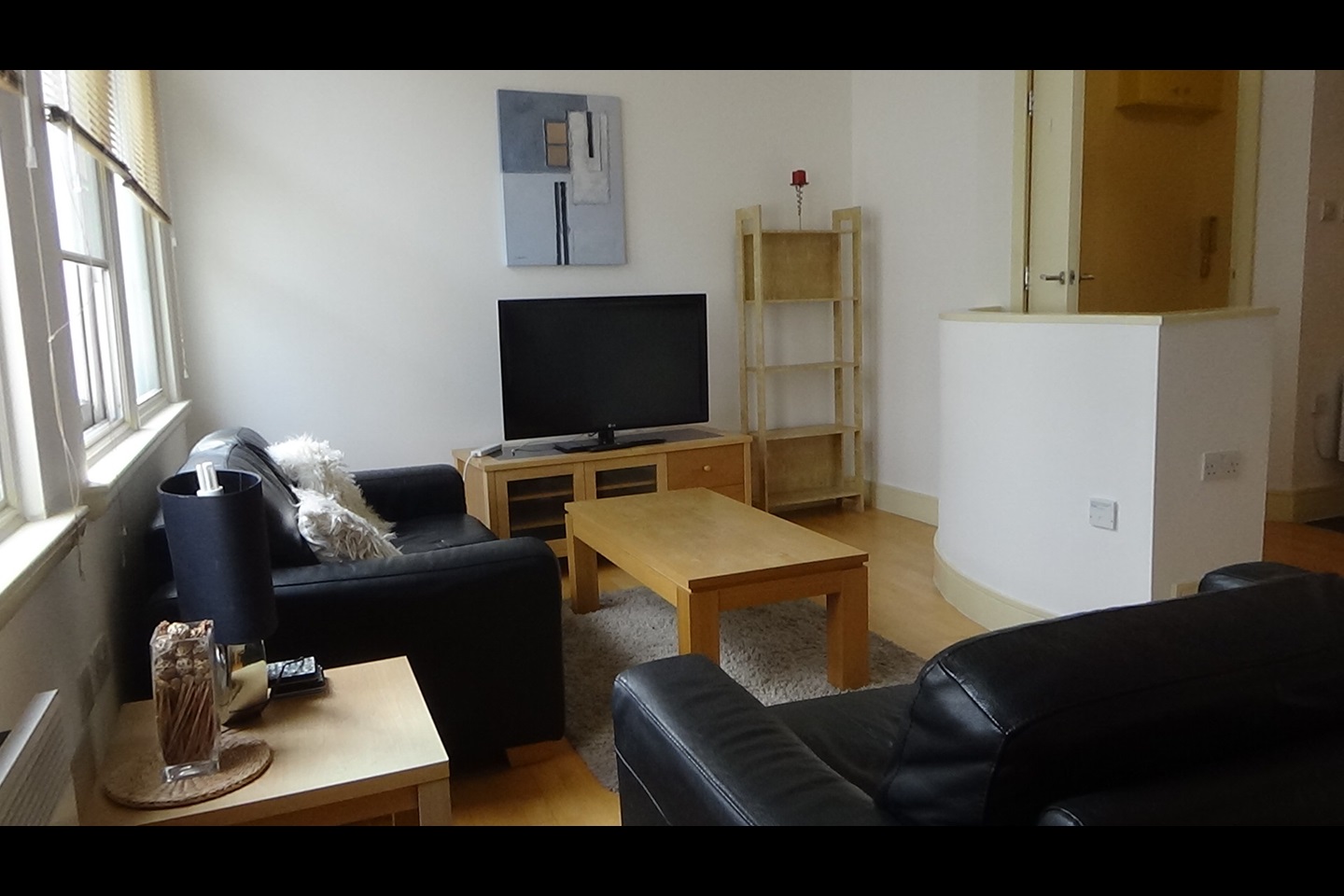 2 Bed Flat, Tower Building, L3 photo 4