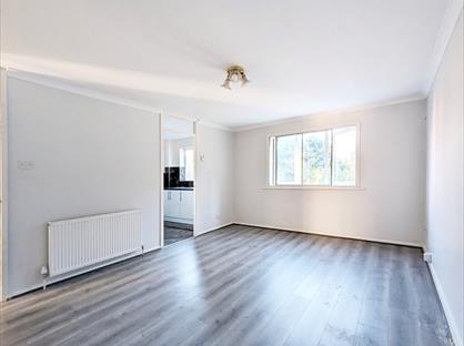 2 Bed Flat, Silver Birch Close, N11