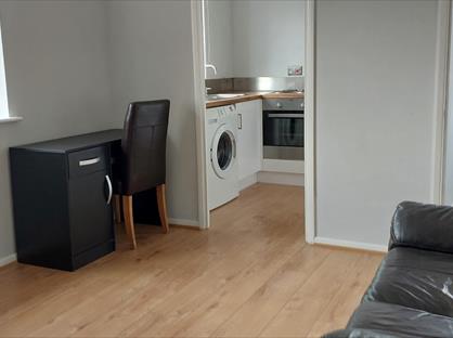 1 Bed Flat, Redford Close, TW13