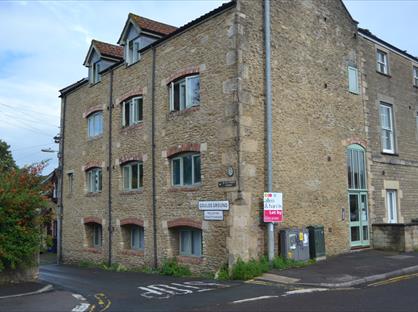 1 Bed Flat, Vallis Way, BA11