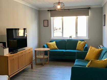 2 Bed Flat, Hawthornden Place, EH7