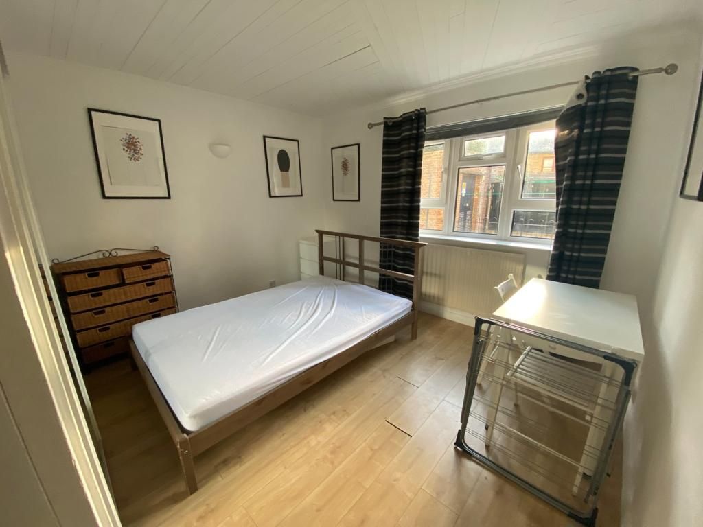 London Room in a Shared Flat, Macroom House, W9 To Rent Now for £