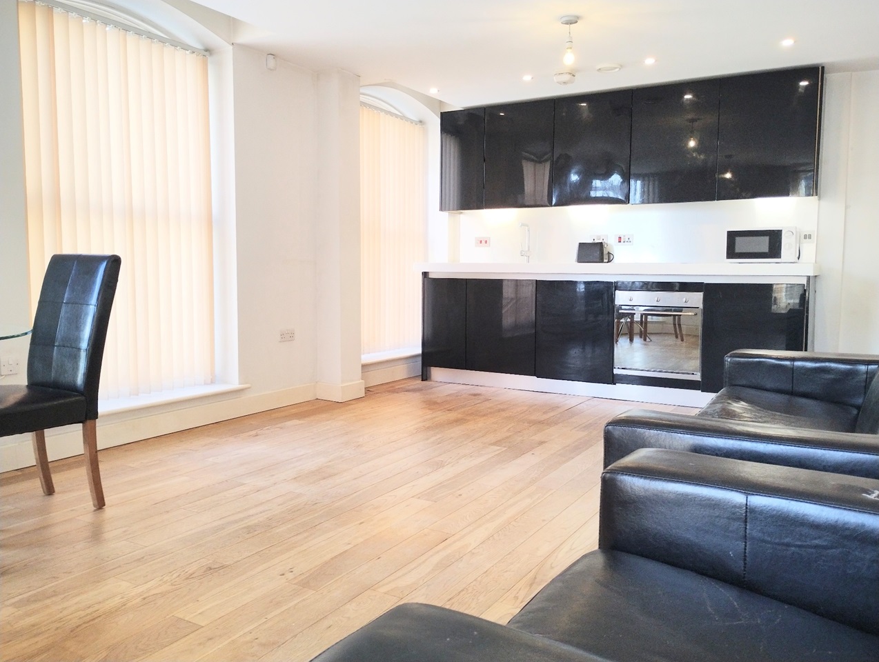 Bradford 1 Bed Flat, Hanover House, BD1 To Rent Now for £650.00 p/m
