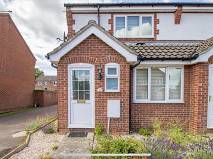2 Bed End Terrace, Old Post Road, NR24